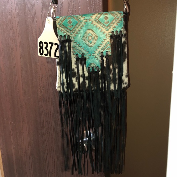 Handbags - Holy cow couture sling shot Crossbody. PRICE DROP